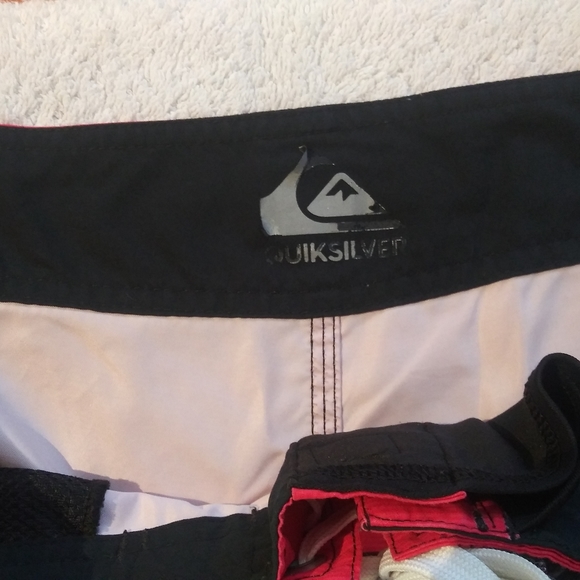 Quiksilver Board Shorts - Picture 4 of 4